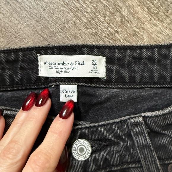 Abercrombie & Fitch 90’s relaxed high rise curve love jeans - Picture 3 of 4